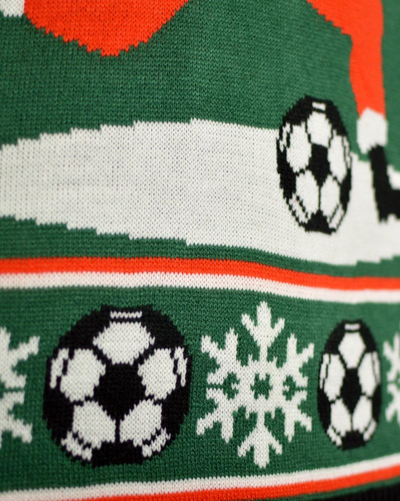 Maglione Natalizio Verde con Babbo Natale che Gioca a Calcio